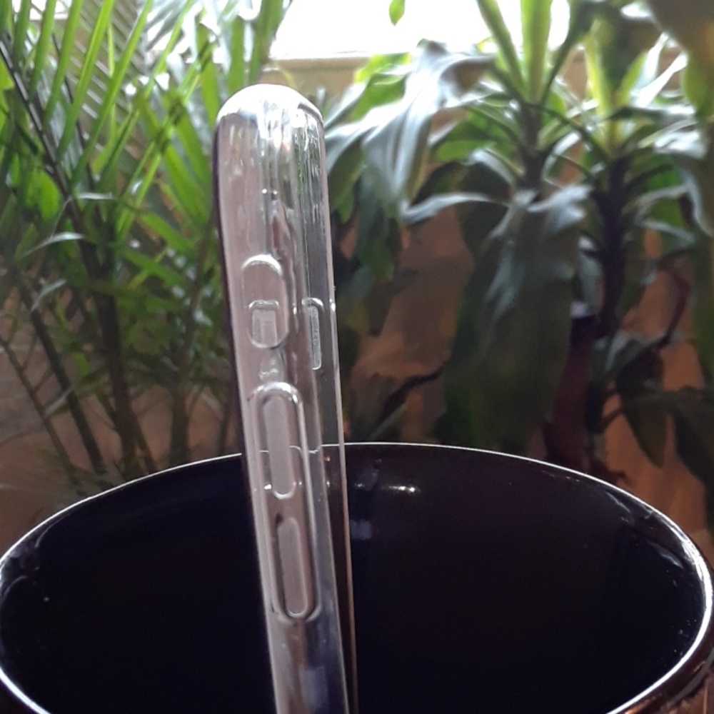 IPHONE CASE 7 - Picture 2 of 4
